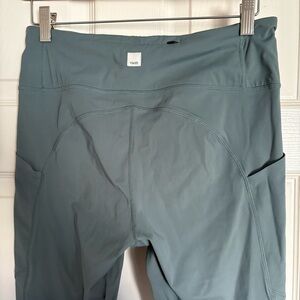 vuori | leggings with side pockets